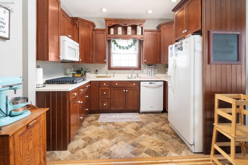 305 Cherry Street, Clyde, 43410, 5 Bedrooms Bedrooms, ,2 BathroomsBathrooms,Residential,For Sale,Cherry,20260224