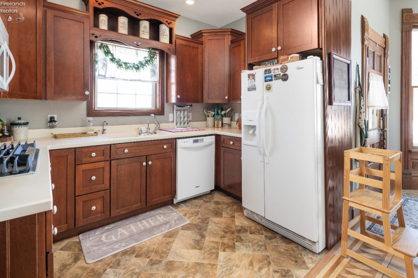 305 Cherry Street, Clyde, 43410, 5 Bedrooms Bedrooms, ,2 BathroomsBathrooms,Residential,For Sale,Cherry,20260224