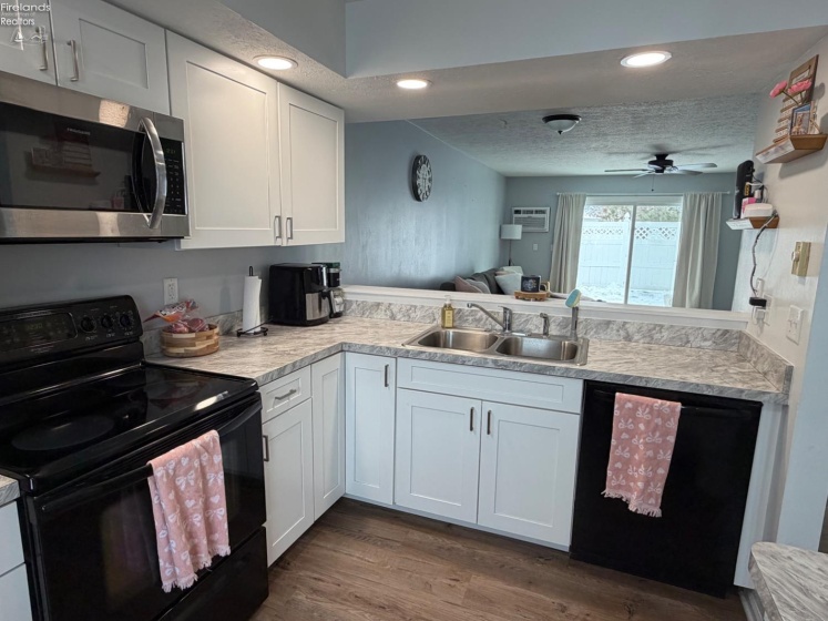 706 Creekside Drive, Huron, 44839, 2 Bedrooms Bedrooms, ,2 BathroomsBathrooms,Residential,For Sale,Creekside,20260220