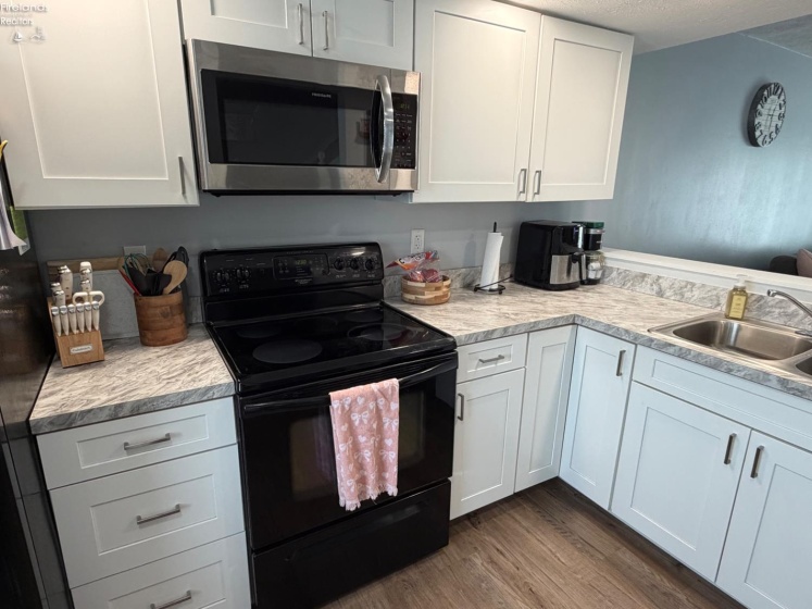 706 Creekside Drive, Huron, 44839, 2 Bedrooms Bedrooms, ,2 BathroomsBathrooms,Residential,For Sale,Creekside,20260220