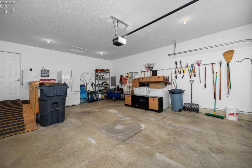 504 Loon Lane, Huron, 44839, 3 Bedrooms Bedrooms, ,2 BathroomsBathrooms,Residential,For Sale,Loon,20260234