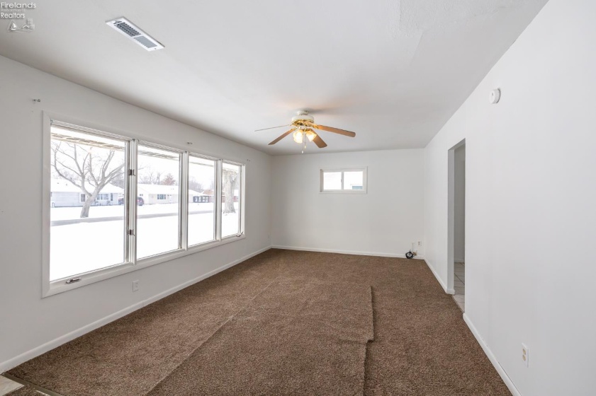 4223 Palm Avenue, Lorain, 44055, 3 Bedrooms Bedrooms, ,1 BathroomBathrooms,Residential,For Sale,Palm,20260213