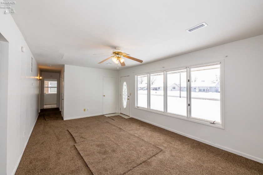 4223 Palm Avenue, Lorain, 44055, 3 Bedrooms Bedrooms, ,1 BathroomBathrooms,Residential,For Sale,Palm,20260213