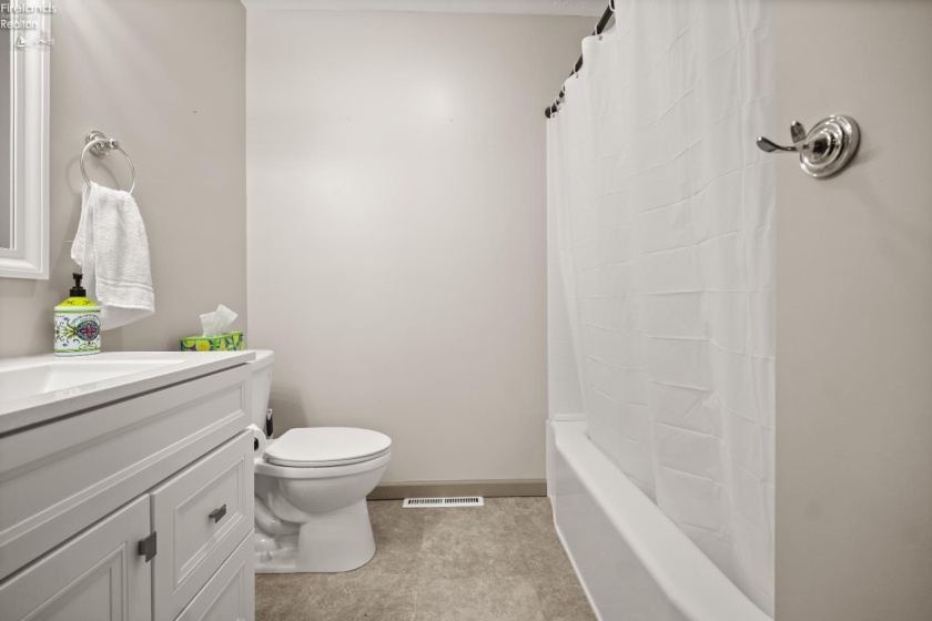 1197 Ginko Drive, West Salem, 44287, 3 Bedrooms Bedrooms, ,2 BathroomsBathrooms,Residential,For Sale,Ginko,20260210