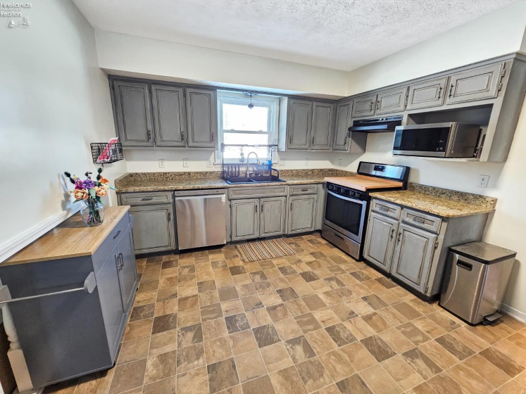 207 Norbert Place, Sandusky, 44870, 3 Bedrooms Bedrooms, ,3 BathroomsBathrooms,Residential,For Sale,Norbert,20260221