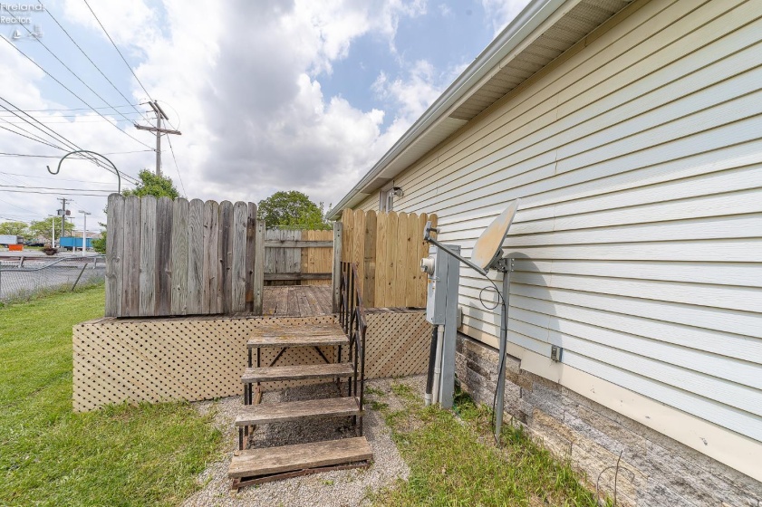 1203 Chateau Court, Findlay, 45840, 3 Bedrooms Bedrooms, ,2 BathroomsBathrooms,Residential,For Sale,Chateau,20251953