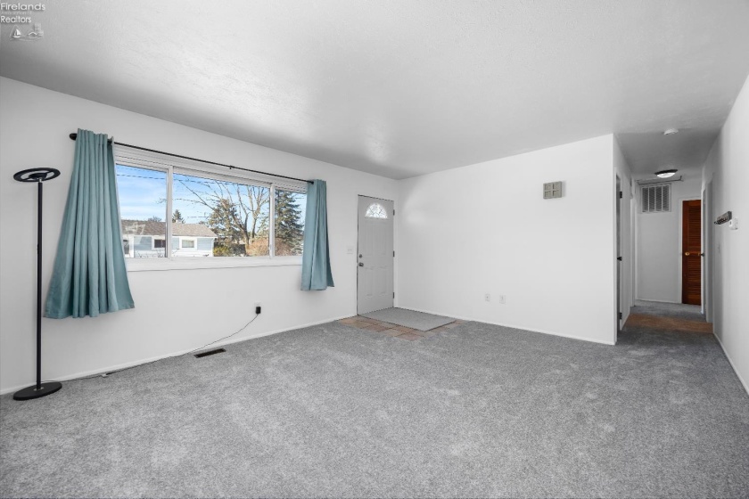 1065 Inland Drive, Vermilion, 44089, 3 Bedrooms Bedrooms, ,1 BathroomBathrooms,Residential,For Sale,Inland,20260178