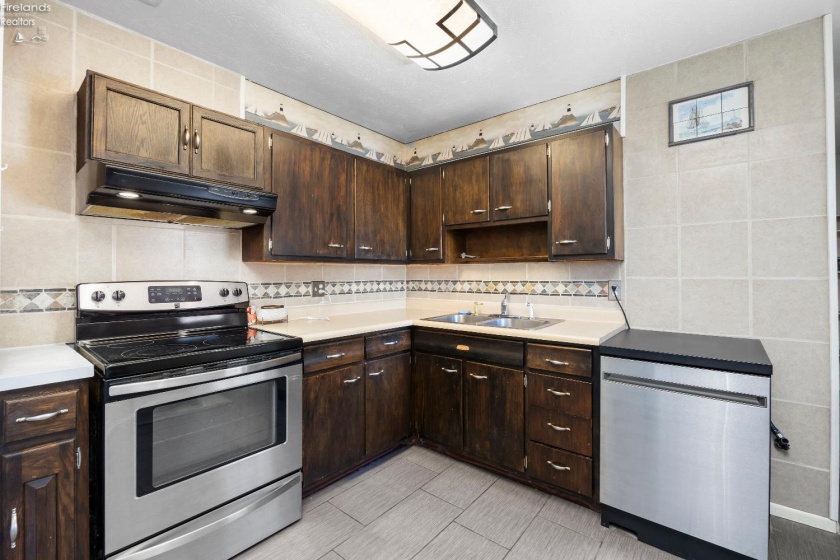 1065 Inland Drive, Vermilion, 44089, 3 Bedrooms Bedrooms, ,1 BathroomBathrooms,Residential,For Sale,Inland,20260178