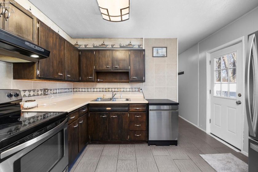 1065 Inland Drive, Vermilion, 44089, 3 Bedrooms Bedrooms, ,1 BathroomBathrooms,Residential,For Sale,Inland,20260178