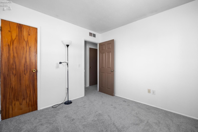 1065 Inland Drive, Vermilion, 44089, 3 Bedrooms Bedrooms, ,1 BathroomBathrooms,Residential,For Sale,Inland,20260178