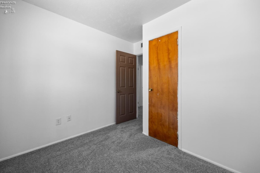 1065 Inland Drive, Vermilion, 44089, 3 Bedrooms Bedrooms, ,1 BathroomBathrooms,Residential,For Sale,Inland,20260178