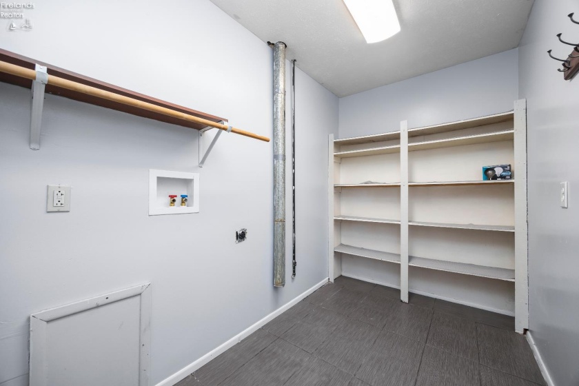 1065 Inland Drive, Vermilion, 44089, 3 Bedrooms Bedrooms, ,1 BathroomBathrooms,Residential,For Sale,Inland,20260178