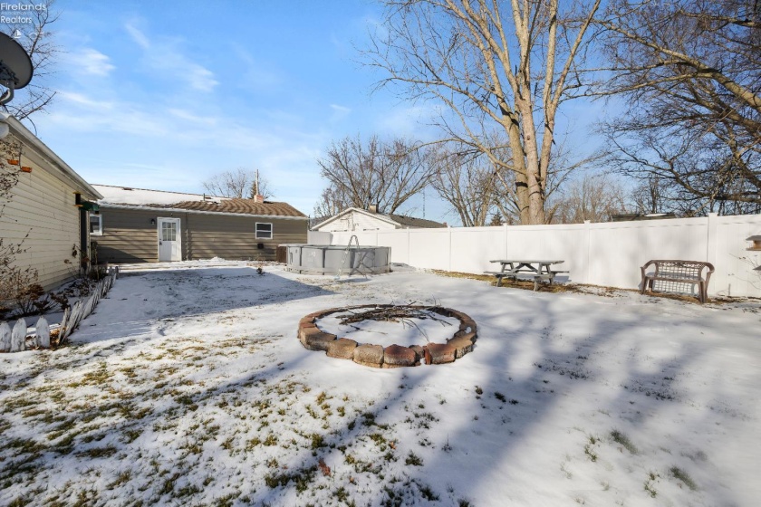 1065 Inland Drive, Vermilion, 44089, 3 Bedrooms Bedrooms, ,1 BathroomBathrooms,Residential,For Sale,Inland,20260178