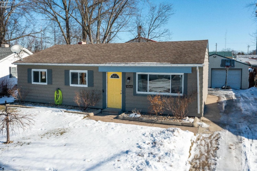 1065 Inland Drive, Vermilion, 44089, 3 Bedrooms Bedrooms, ,1 BathroomBathrooms,Residential,For Sale,Inland,20260178