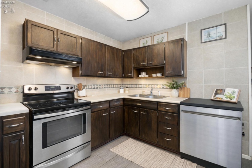 1065 Inland Drive, Vermilion, 44089, 3 Bedrooms Bedrooms, ,1 BathroomBathrooms,Residential,For Sale,Inland,20260178