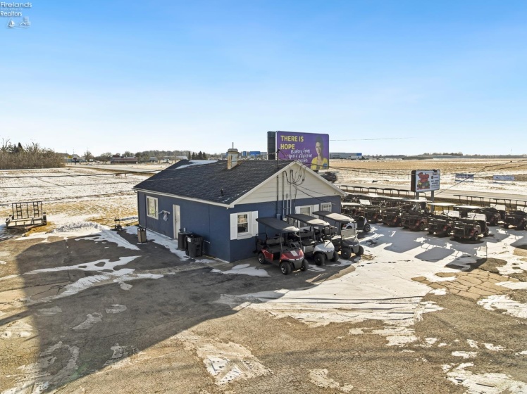 2669 Harbor Road, Port Clinton, 43452, ,Commercial,For Sale,Harbor,20260255