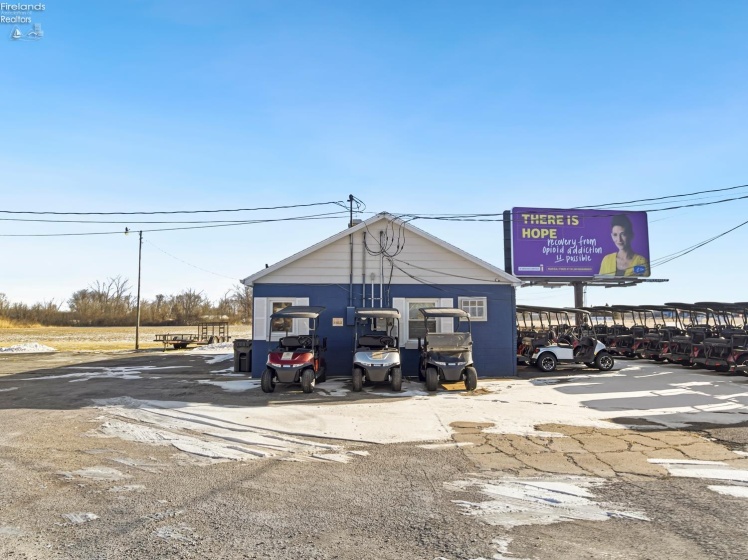 2669 Harbor Road, Port Clinton, 43452, ,Commercial,For Sale,Harbor,20260255