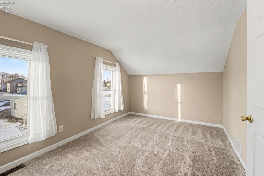 128 East Street, Bellevue, 44811, 3 Bedrooms Bedrooms, ,2 BathroomsBathrooms,Residential,For Sale,East,20260251