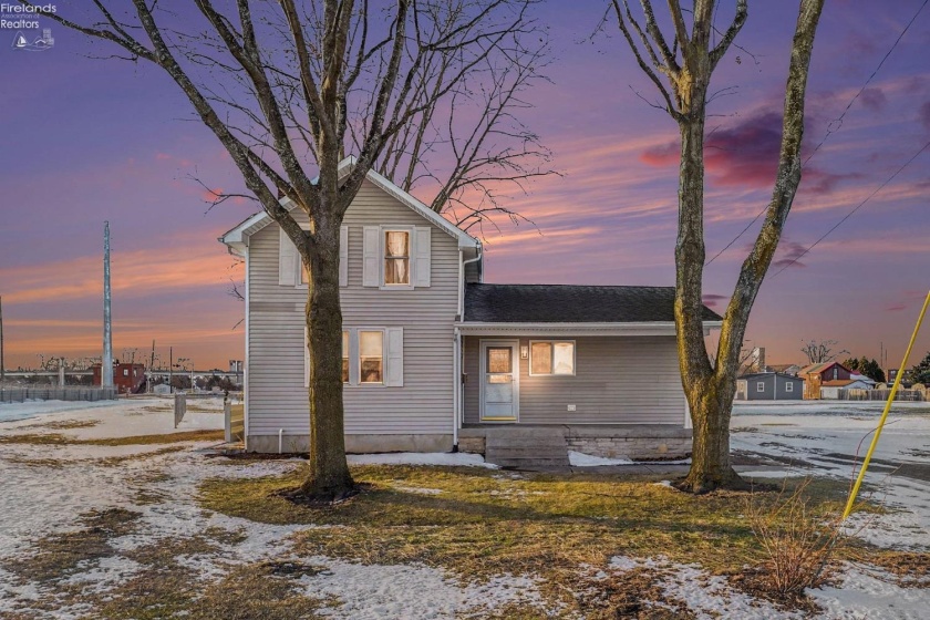 128 East Street, Bellevue, 44811, 3 Bedrooms Bedrooms, ,2 BathroomsBathrooms,Residential,For Sale,East,20260251