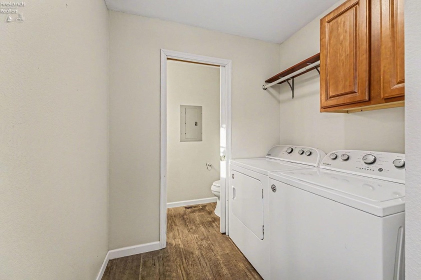 128 East Street, Bellevue, 44811, 3 Bedrooms Bedrooms, ,2 BathroomsBathrooms,Residential,For Sale,East,20260251