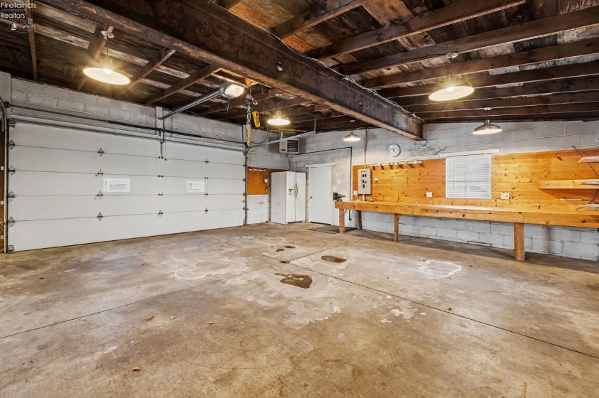 128 East Street, Bellevue, 44811, 3 Bedrooms Bedrooms, ,2 BathroomsBathrooms,Residential,For Sale,East,20260251