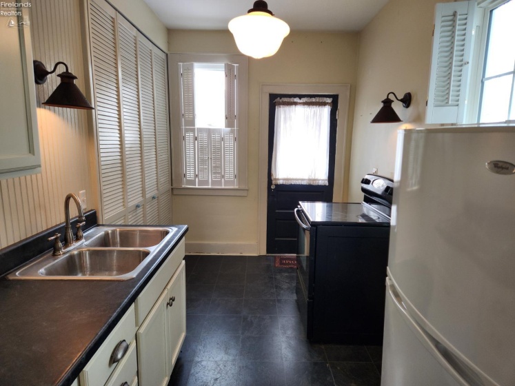 1230 Fifth Street, Sandusky, 44870, 3 Bedrooms Bedrooms, ,2 BathroomsBathrooms,Residential,For Sale,Fifth,20260242