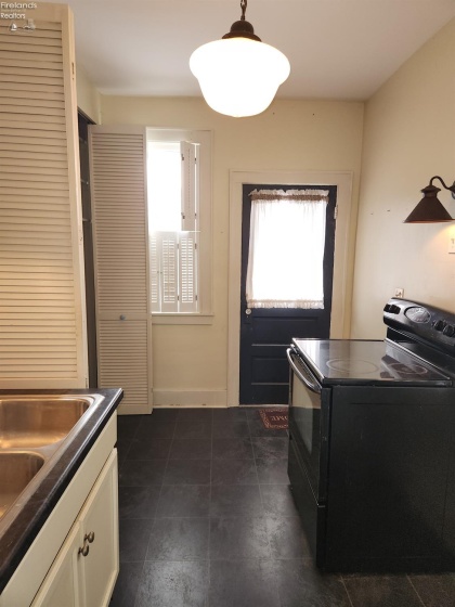 1230 Fifth Street, Sandusky, 44870, 3 Bedrooms Bedrooms, ,2 BathroomsBathrooms,Residential,For Sale,Fifth,20260242