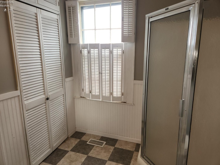 1230 Fifth Street, Sandusky, 44870, 3 Bedrooms Bedrooms, ,2 BathroomsBathrooms,Residential,For Sale,Fifth,20260242