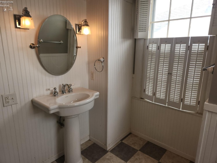 1230 Fifth Street, Sandusky, 44870, 3 Bedrooms Bedrooms, ,2 BathroomsBathrooms,Residential,For Sale,Fifth,20260242