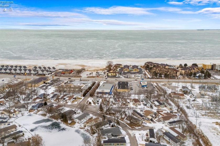 111 Morningside Drive, Port Clinton, 43452, 3 Bedrooms Bedrooms, ,2 BathroomsBathrooms,Residential,For Sale,Morningside,20260260