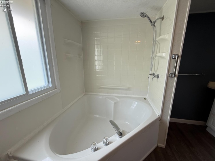 1107 Rainbow Avenue, Vickery, 43464, 5 Bedrooms Bedrooms, ,3 BathroomsBathrooms,Residential,For Sale,Rainbow,20260268