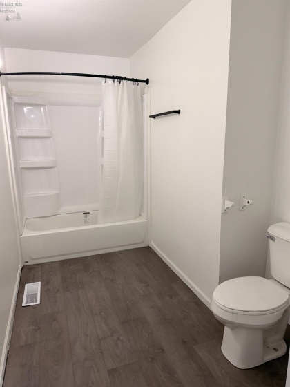 140 Crystal Court, Bellevue, 44811, 3 Bedrooms Bedrooms, ,1 BathroomBathrooms,Residential,For Sale,Crystal,20260284