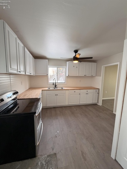 140 Crystal Court, Bellevue, 44811, 3 Bedrooms Bedrooms, ,1 BathroomBathrooms,Residential,For Sale,Crystal,20260284