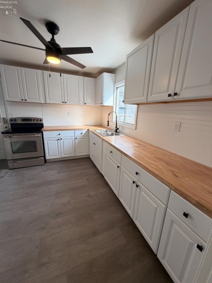 140 Crystal Court, Bellevue, 44811, 3 Bedrooms Bedrooms, ,1 BathroomBathrooms,Residential,For Sale,Crystal,20260284