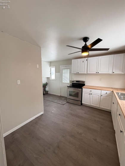 140 Crystal Court, Bellevue, 44811, 3 Bedrooms Bedrooms, ,1 BathroomBathrooms,Residential,For Sale,Crystal,20260284