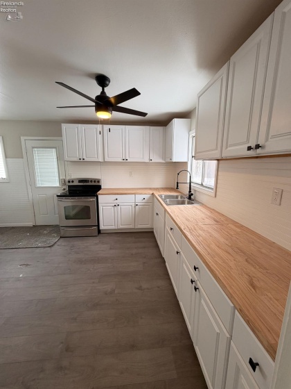 140 Crystal Court, Bellevue, 44811, 3 Bedrooms Bedrooms, ,1 BathroomBathrooms,Residential,For Sale,Crystal,20260284