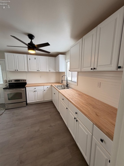 140 Crystal Court, Bellevue, 44811, 3 Bedrooms Bedrooms, ,1 BathroomBathrooms,Residential,For Sale,Crystal,20260284