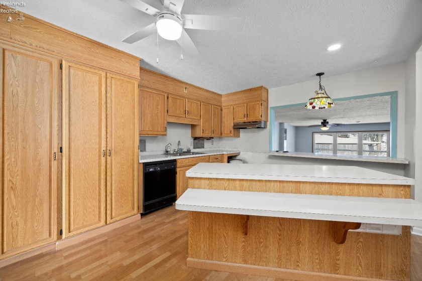 14015 Lake Road, Vermilion, 44089, 3 Bedrooms Bedrooms, ,2 BathroomsBathrooms,Residential,For Sale,Lake,20260270