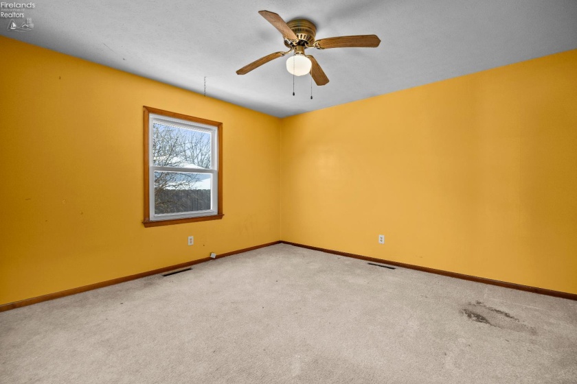 14015 Lake Road, Vermilion, 44089, 3 Bedrooms Bedrooms, ,2 BathroomsBathrooms,Residential,For Sale,Lake,20260270