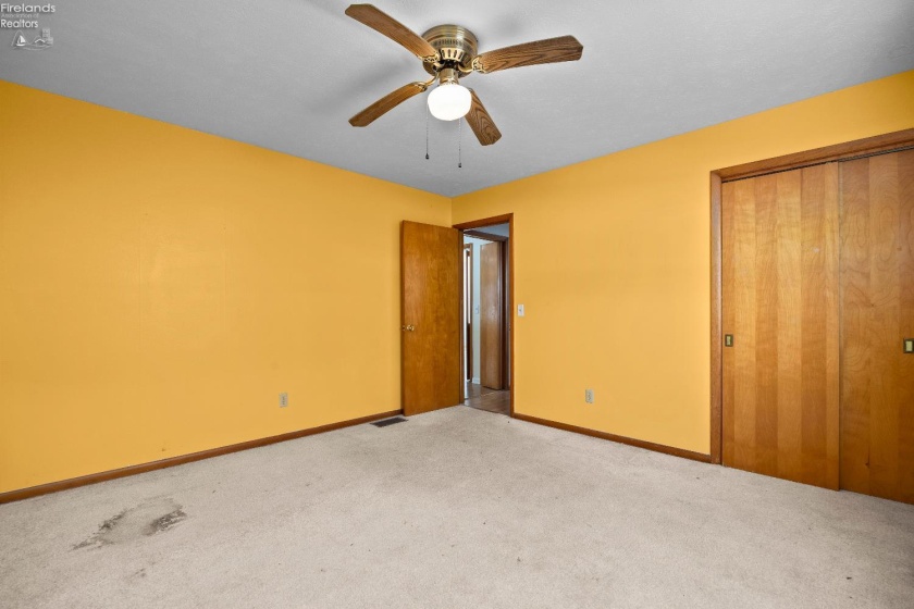 14015 Lake Road, Vermilion, 44089, 3 Bedrooms Bedrooms, ,2 BathroomsBathrooms,Residential,For Sale,Lake,20260270