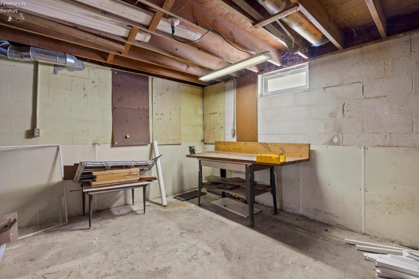 14015 Lake Road, Vermilion, 44089, 3 Bedrooms Bedrooms, ,2 BathroomsBathrooms,Residential,For Sale,Lake,20260270