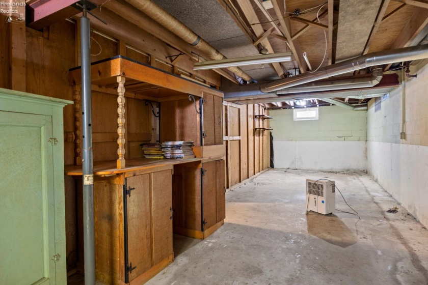 14015 Lake Road, Vermilion, 44089, 3 Bedrooms Bedrooms, ,2 BathroomsBathrooms,Residential,For Sale,Lake,20260270