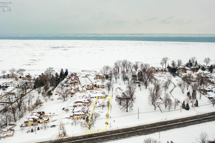 14015 Lake Road, Vermilion, 44089, 3 Bedrooms Bedrooms, ,2 BathroomsBathrooms,Residential,For Sale,Lake,20260270