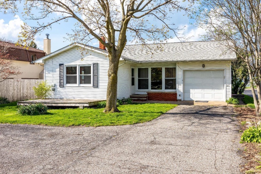 14015 Lake Road, Vermilion, 44089, 3 Bedrooms Bedrooms, ,2 BathroomsBathrooms,Residential,For Sale,Lake,20260270