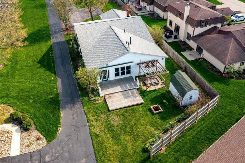 14015 Lake Road, Vermilion, 44089, 3 Bedrooms Bedrooms, ,2 BathroomsBathrooms,Residential,For Sale,Lake,20260270