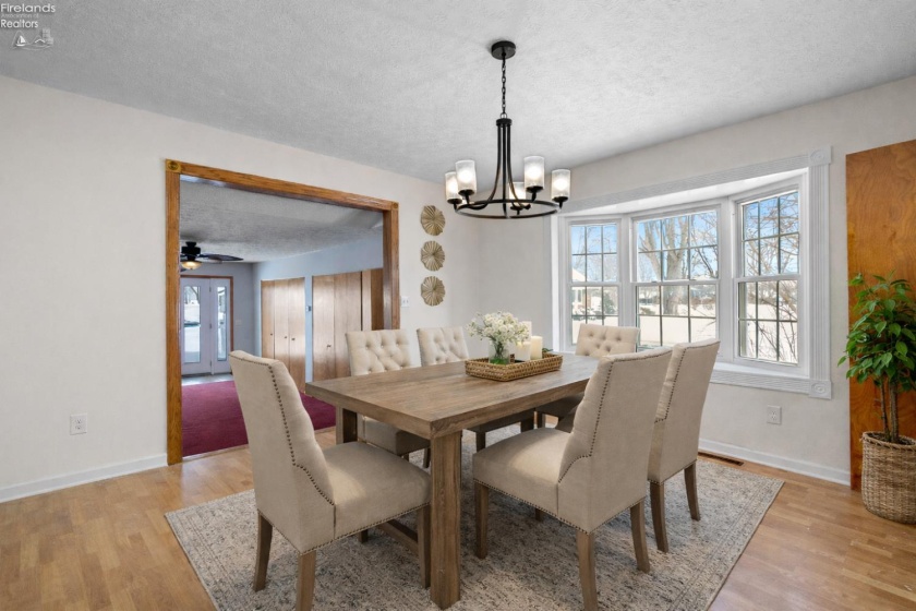 14015 Lake Road, Vermilion, 44089, 3 Bedrooms Bedrooms, ,2 BathroomsBathrooms,Residential,For Sale,Lake,20260270