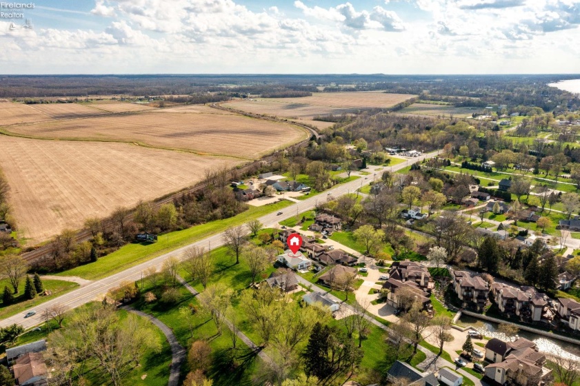 14015 Lake Road, Vermilion, 44089, 3 Bedrooms Bedrooms, ,2 BathroomsBathrooms,Residential,For Sale,Lake,20260270