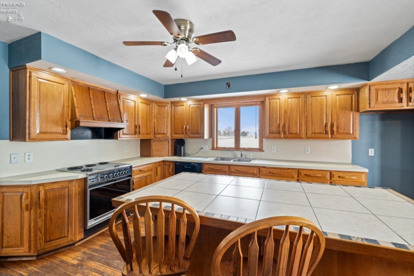 14245 State Route 163, Oak Harbor, 43449, 3 Bedrooms Bedrooms, ,1 BathroomBathrooms,Residential,For Sale,State Route 163,20260277