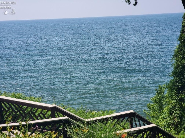 10211 Lakeshore Boulevard, Bratenahl, 44108, ,Land,For Sale,Lakeshore,20254123