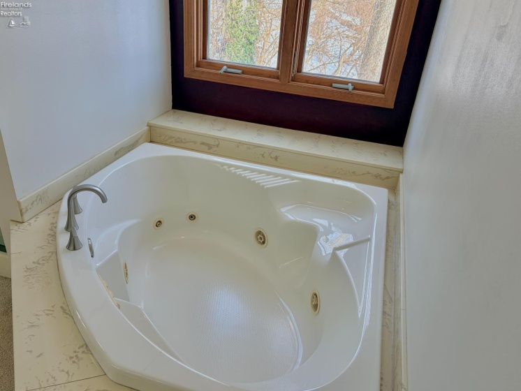 2869 Walnut Hill Drive, Elmore, 43416, 3 Bedrooms Bedrooms, ,3 BathroomsBathrooms,Residential,For Sale,Walnut Hill,20260202